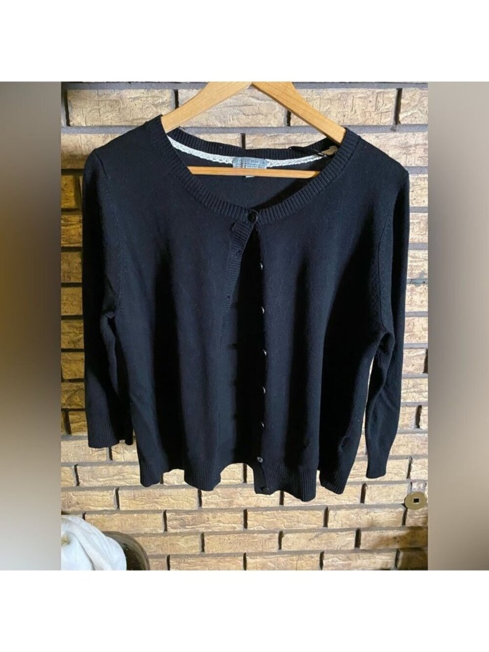 Black button up cardigan‎
